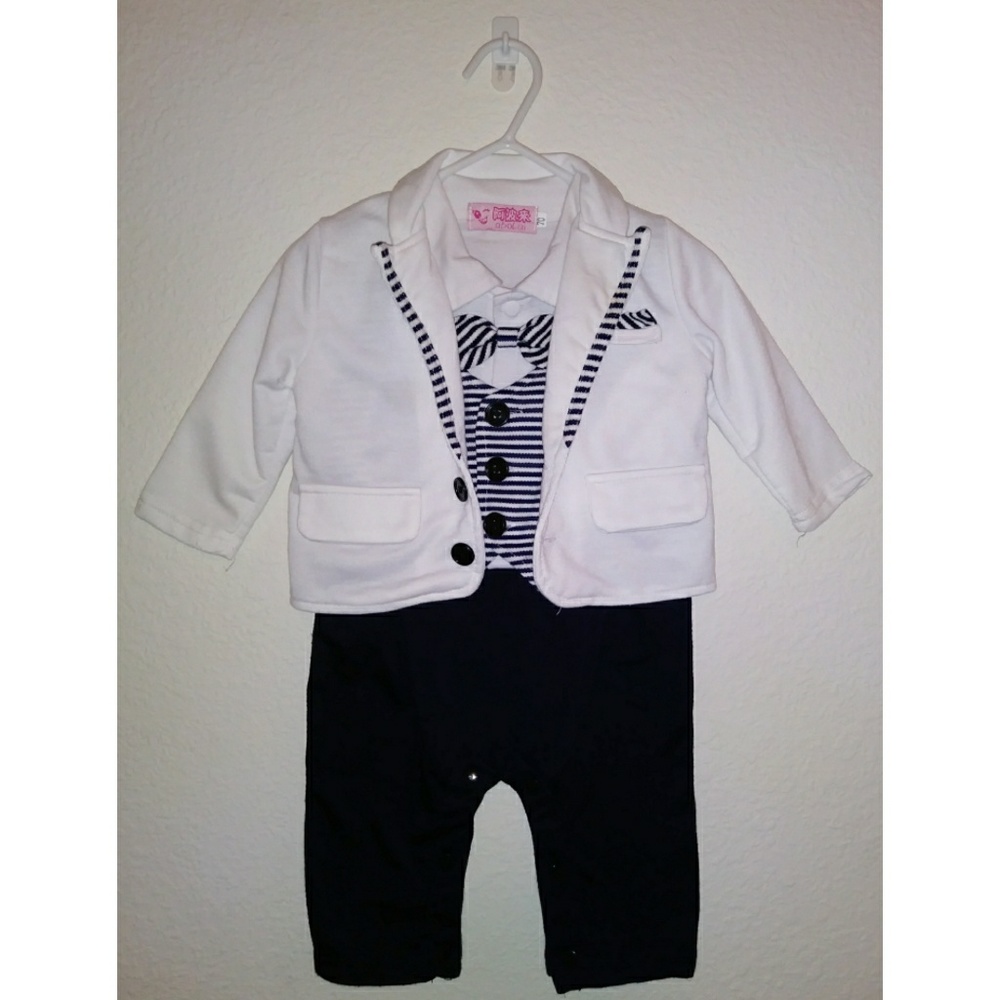 Baby Boy's Long Sleeved 2-Piece Romper Set